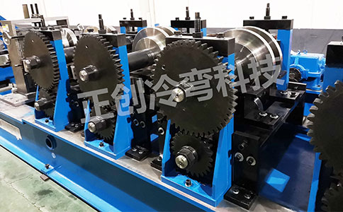 為何冷彎成型機設備要區(qū)分和選購鋼腳踏板